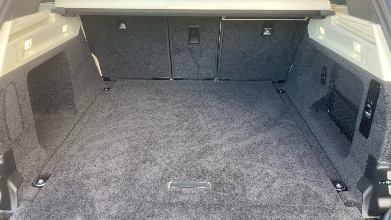 Land Rover Range Rover 3.0 D300 SE 4dr Auto Diesel Estate